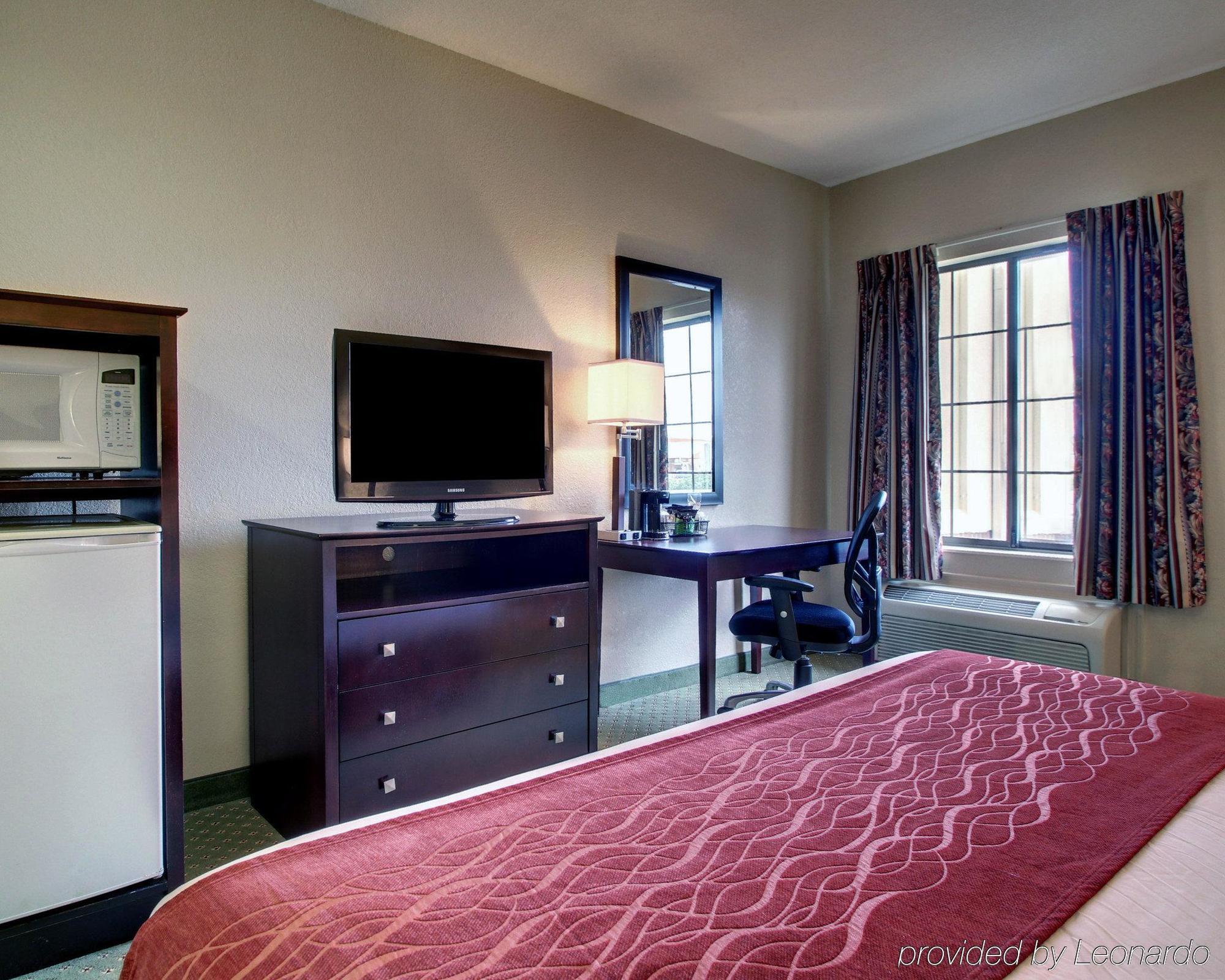 Columbia Inn & Suites エクステリア 写真