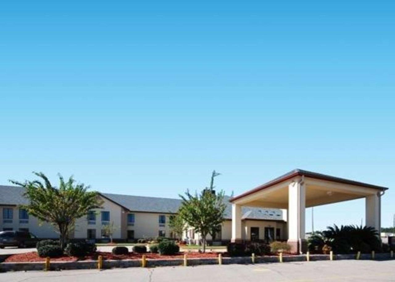 Columbia Inn & Suites エクステリア 写真